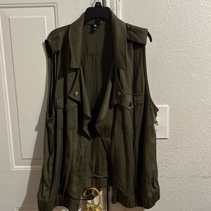 Guess XL olive green